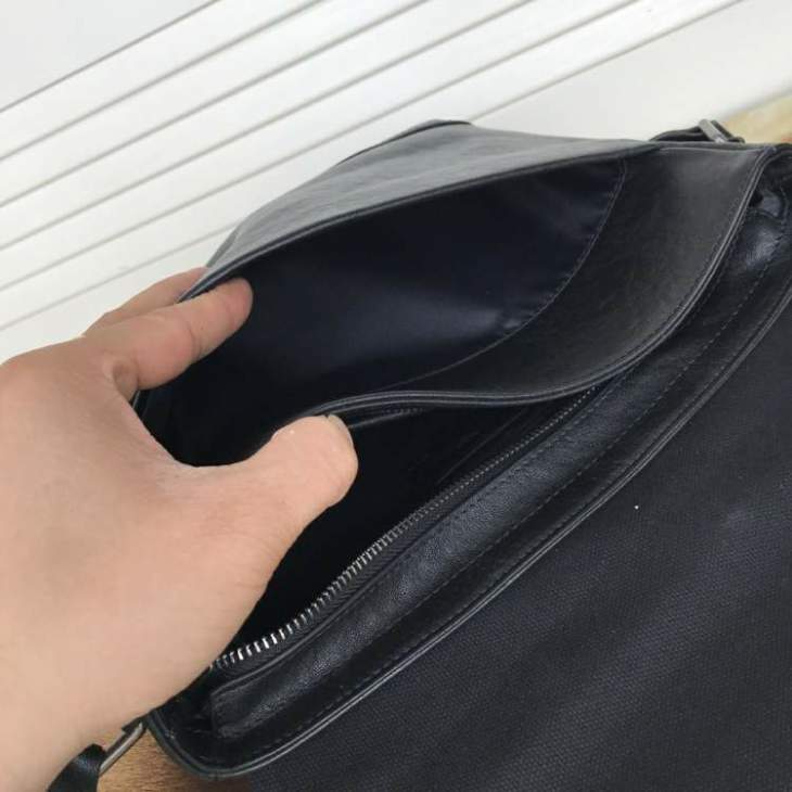 Picture of Armani Mens Bags _SKUfw167436307fw
